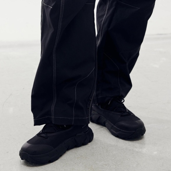 MENS OAKLEY Light Breathe Hiking Trail Shoes - Picture 9 of 9